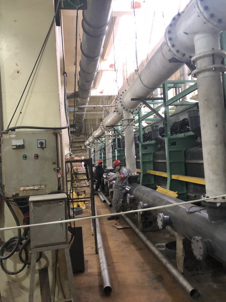 化工設備工藝管道安裝現場